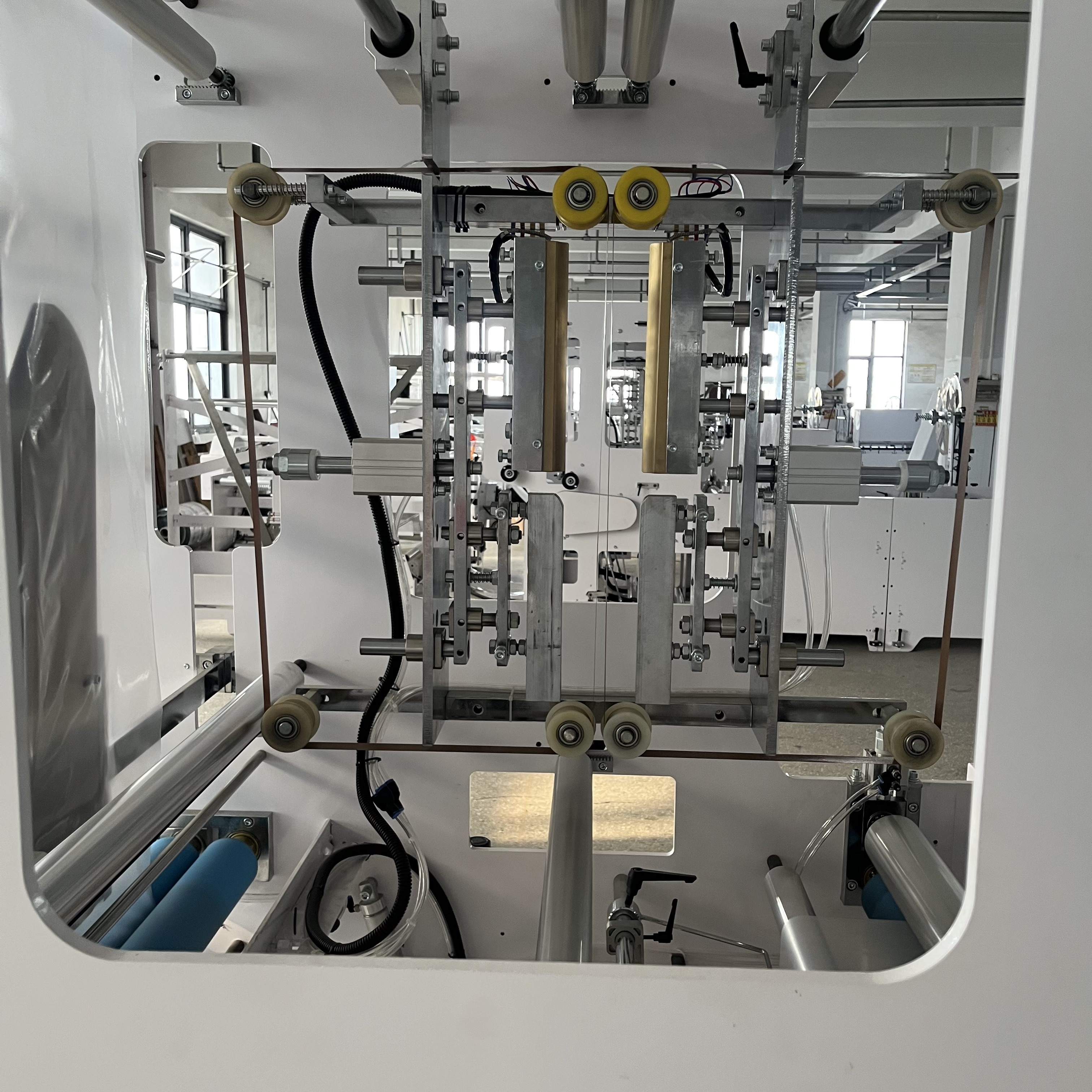 Automatic Side Sealing Soft Loop Handle Bag Patch Bag Poly-strings Bag D-cut Bag Making Machine